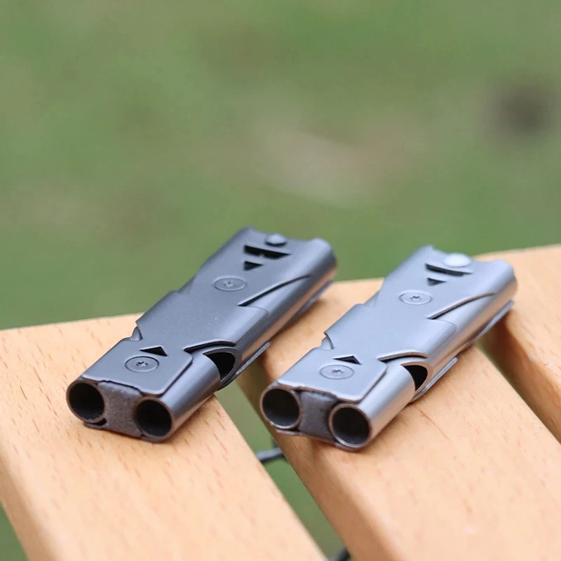 150DB 二重管高周波高サバイバルデシベルホイッスル屋外鋼 - Travel Accessories Youtube のレビューと価格