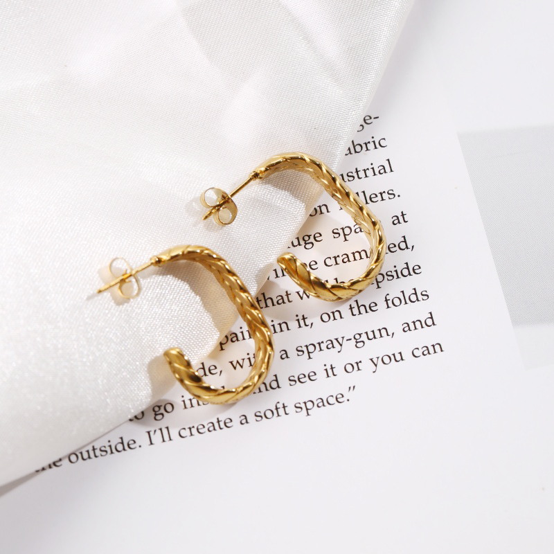 18Kゴールドメッキのステンレス製、麦の穂模様のC型半円スタ - Travel Accessories As Gifts のレビューと価格