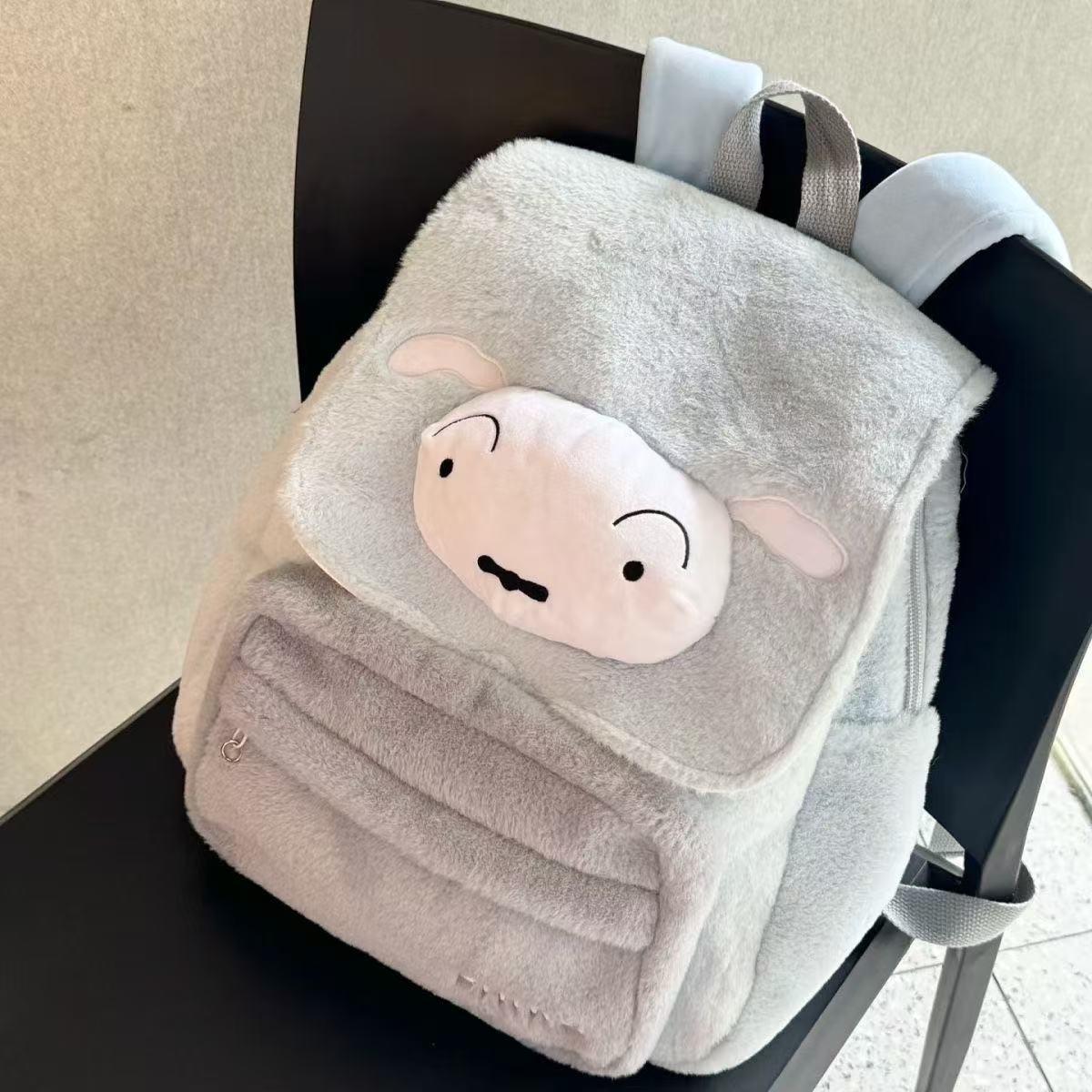 アニメかわいいクレヨンしんちゃんシロぬいぐるみバックパック、 - Travel Accessories Teens のレビューと価格